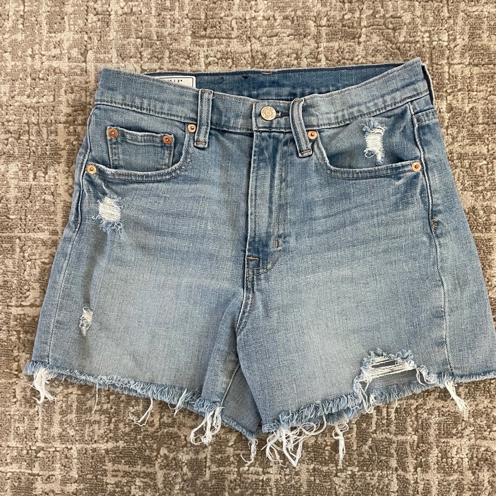 Gap 4" High Rise Denim Shorts